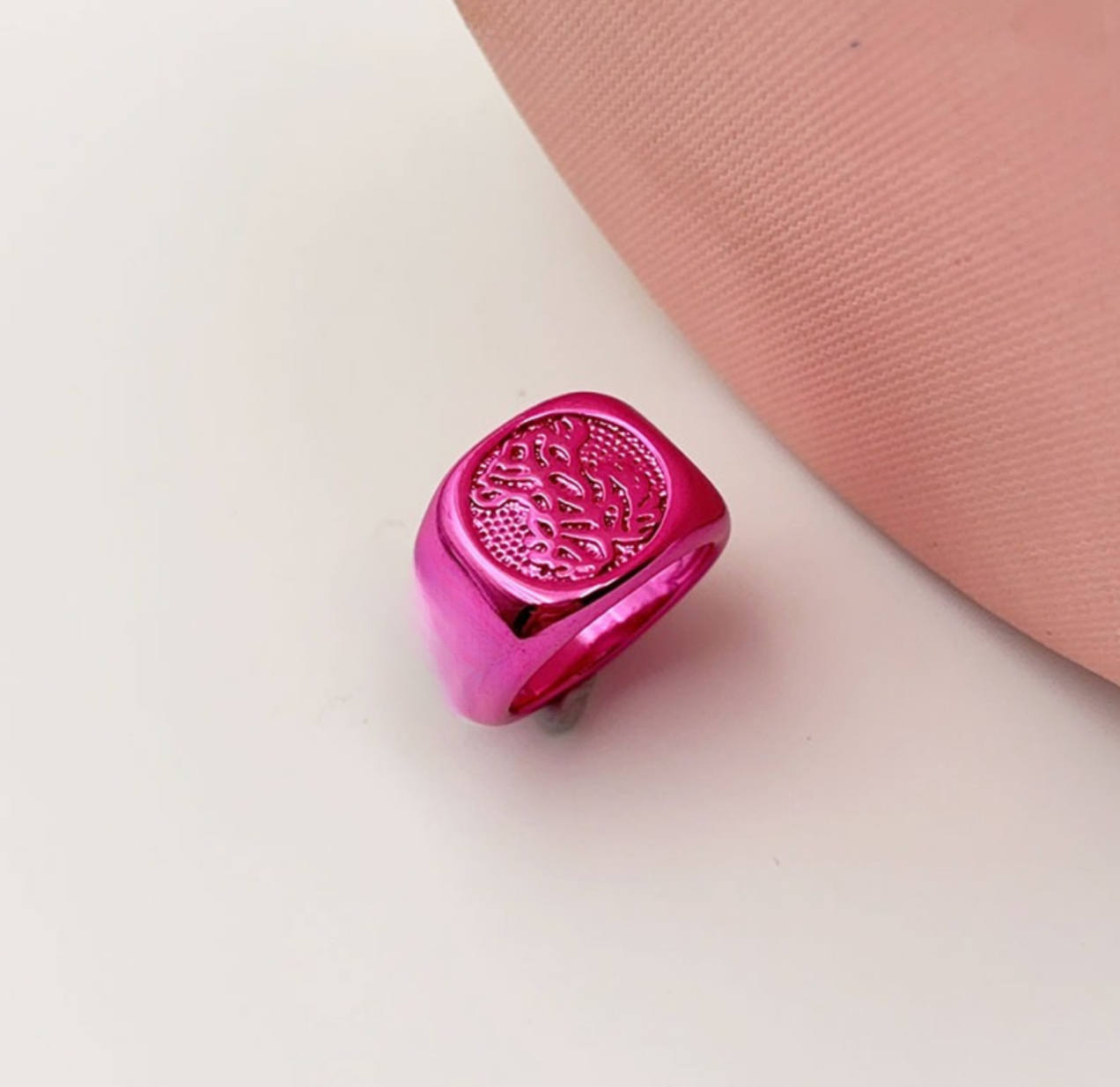 Fuchsia Bear Ring