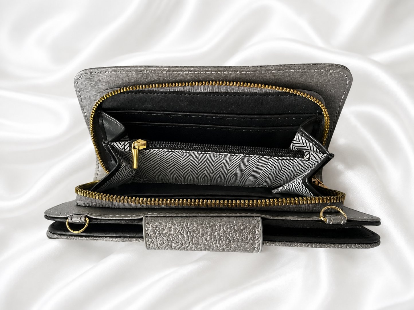 Elegant Mini Handbag with Gold Chain
