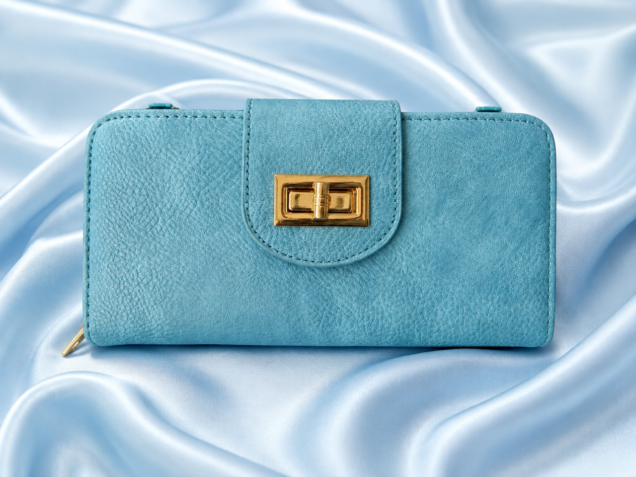 Elegant Mini Handbag with Gold Chain
