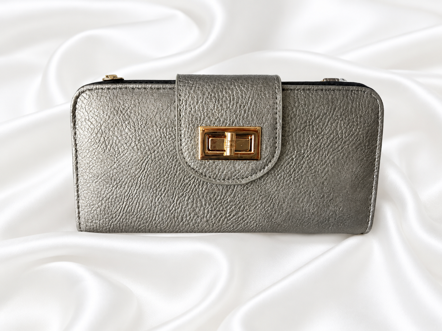 Elegant Mini Handbag with Gold Chain