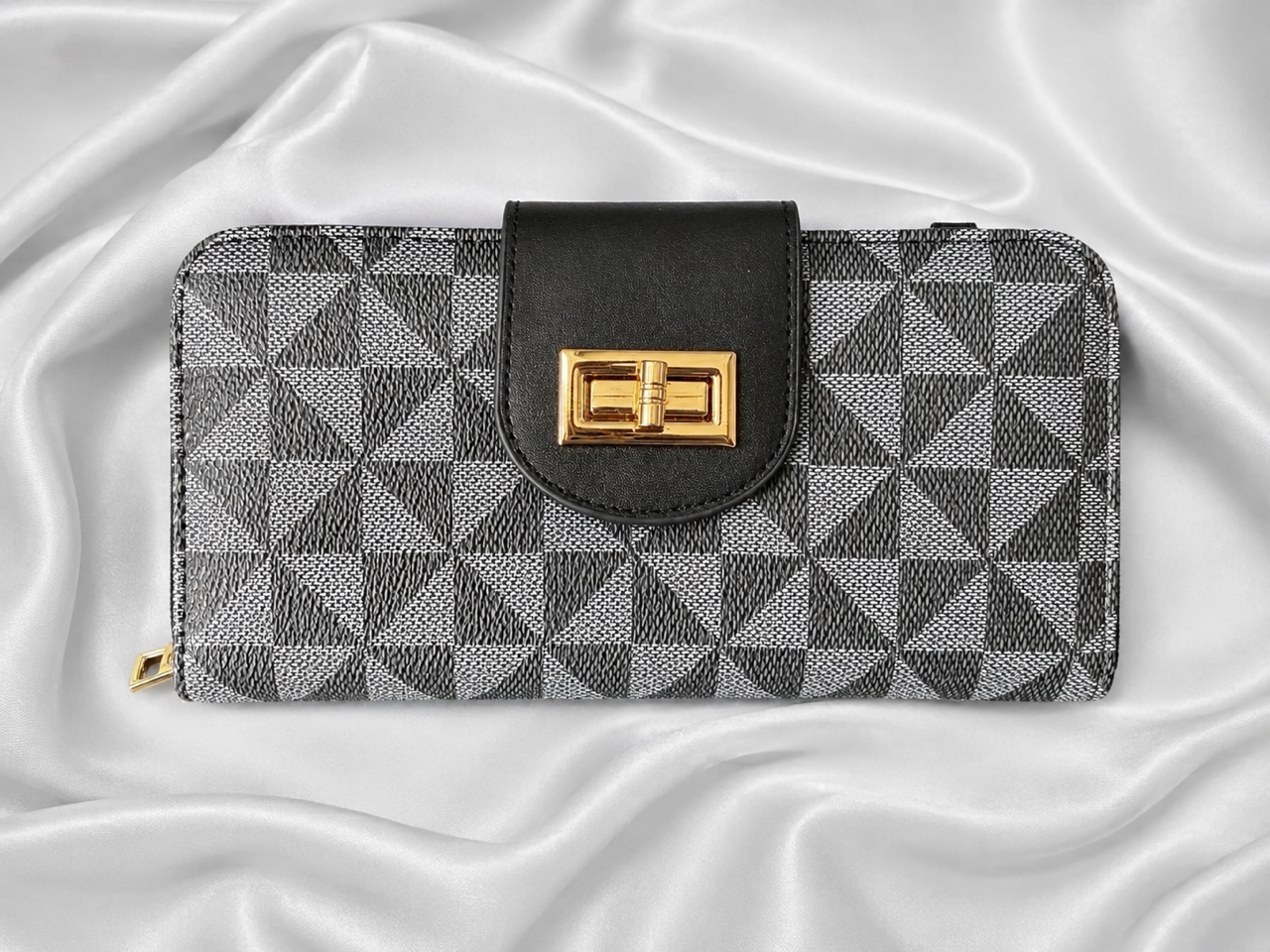 Elegant Mini Handbag with Gold Chain